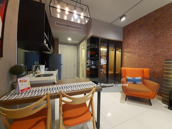 amcksa4g7y_zudfcde27ca5-9976-4487-95a6-93a50b5cb3a2_2000x1500